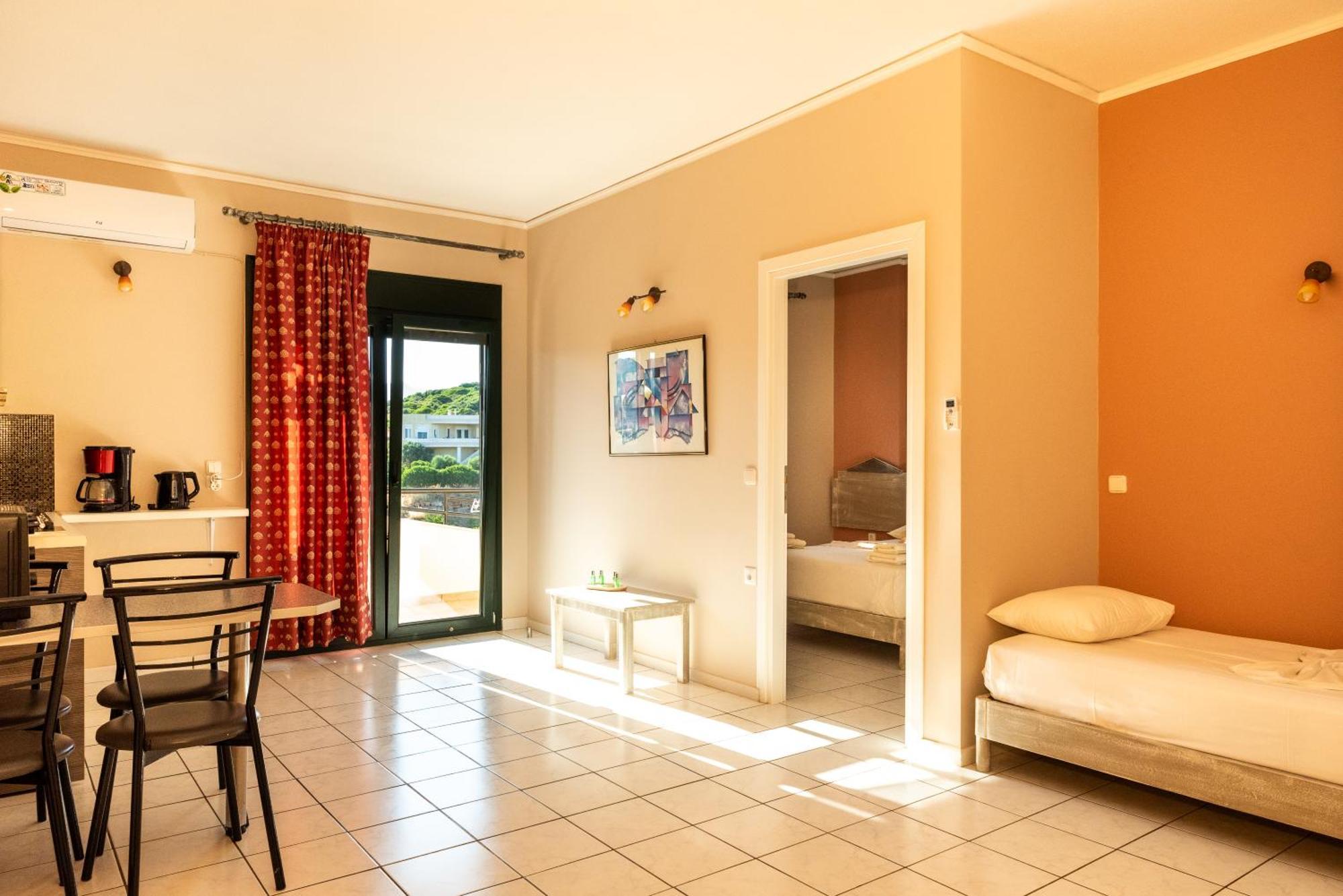 Sun Village Hotel Apartments Megás Limniónas Cameră foto
